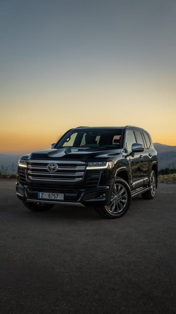 Toyota Land Cruiser 300 at sunset